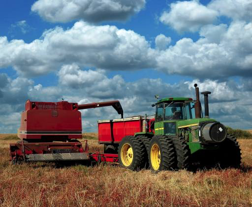 tractor, cer, nori, câmp Lorraine Swanson (Pixart)