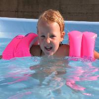 Pixwords Imaginea cu copil, înot, de apă, bazin, de înot, băiat, persoană Charlotte Leaper (Cleaper)
